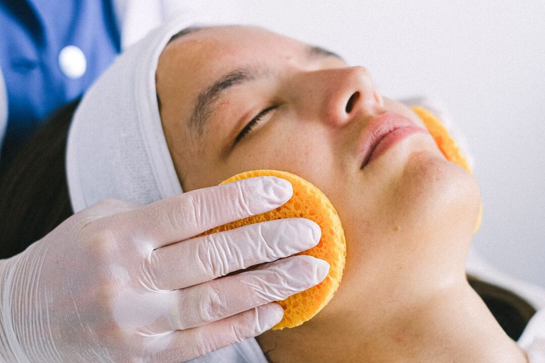 Hĺbkové čistenie pokožky tváre - nevyhnutný postup od 30 rokov