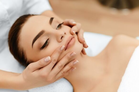 Plazmové omladenie tváre je možné po zahojení pokožky kombinovať s masážou